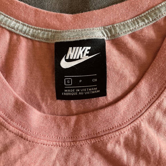 Top - Picture 2 of 2